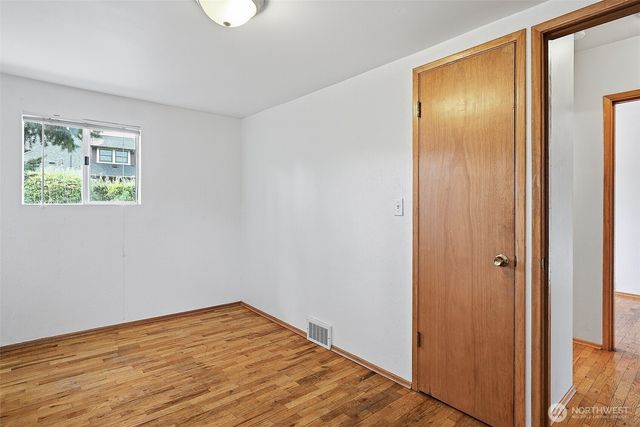 9002 2nd Avenue NE, Seattle, WA 98115