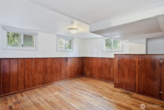 9002 2nd Avenue NE, Seattle, WA 98115