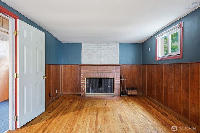 9002 2nd Avenue NE, Seattle, WA 98115