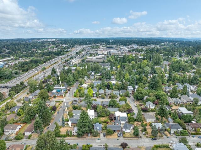 9002 2nd Avenue NE, Seattle, WA 98115