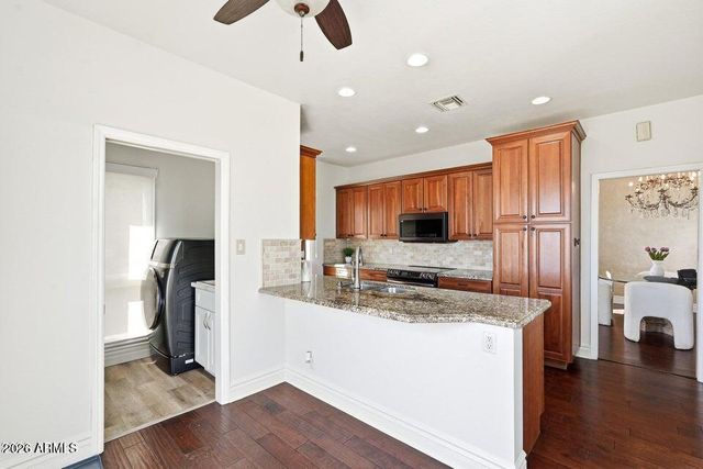3800 E LINCOLN Drive 6, Phoenix, AZ 85018