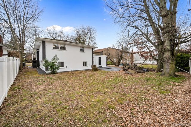 1016 Westwood Road, Woodmere, NY 11598