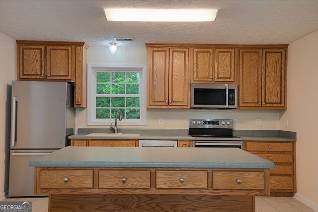 142 Mountain View Road, Lavonia, GA 30553