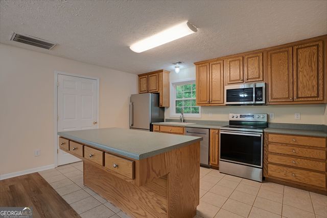 142 Mountain View Road, Lavonia, GA 30553