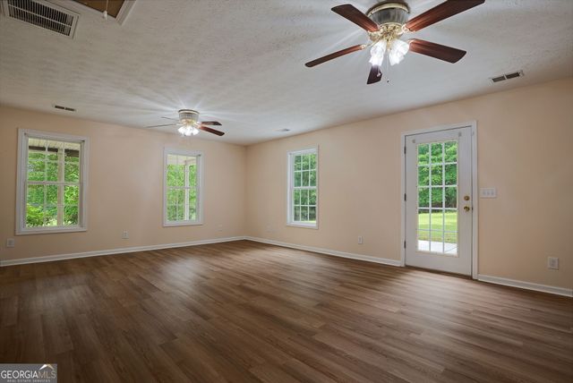 142 Mountain View Road, Lavonia, GA 30553