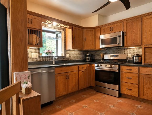 230 Main St, Chelmsford, MA 01863