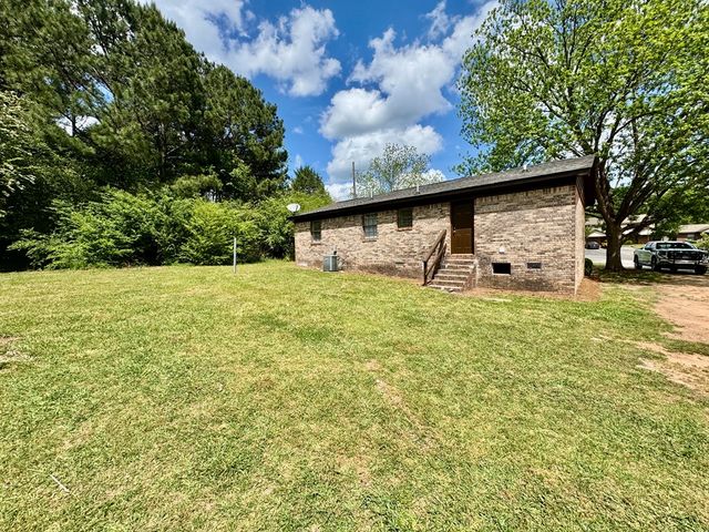 107 Mountain View Court, Hamilton, GA 31811