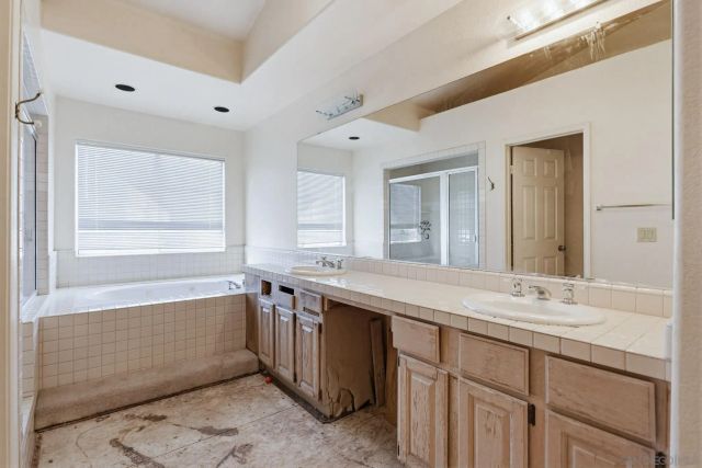 73 Via Casitas, Bonsall, CA 92003