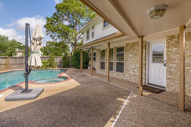 15002 Trowbridge Court, Houston, TX 77062