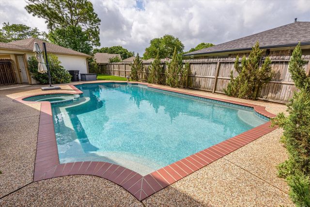 15002 Trowbridge Court, Houston, TX 77062