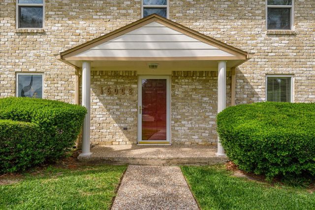 15002 Trowbridge Court, Houston, TX 77062