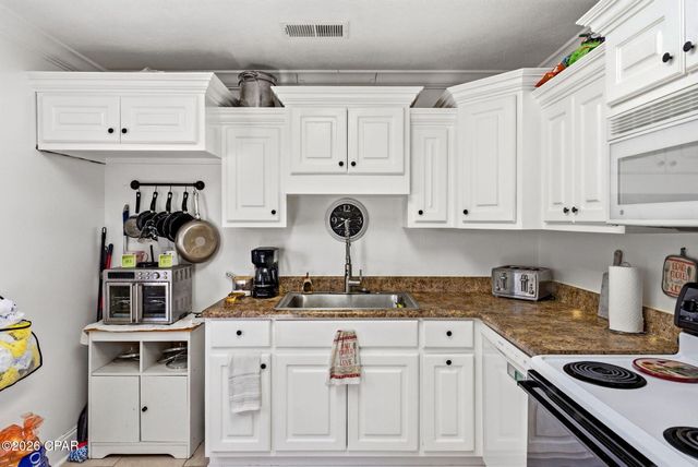 617 N 9th Plaza, Panama City, FL 32404