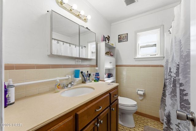 617 N 9th Plaza, Panama City, FL 32404