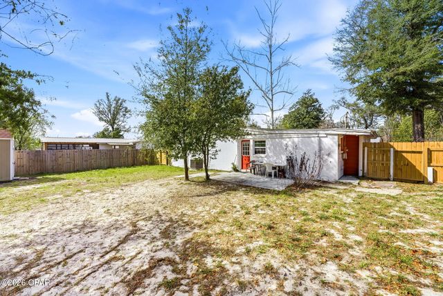 617 N 9th Plaza, Panama City, FL 32404