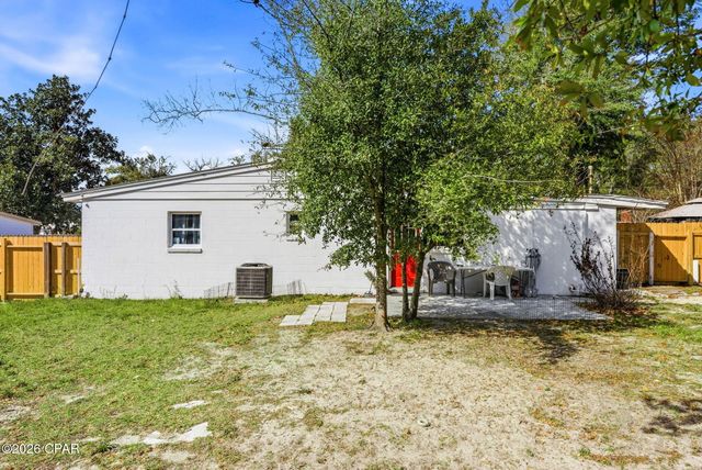 617 N 9th Plaza, Panama City, FL 32404