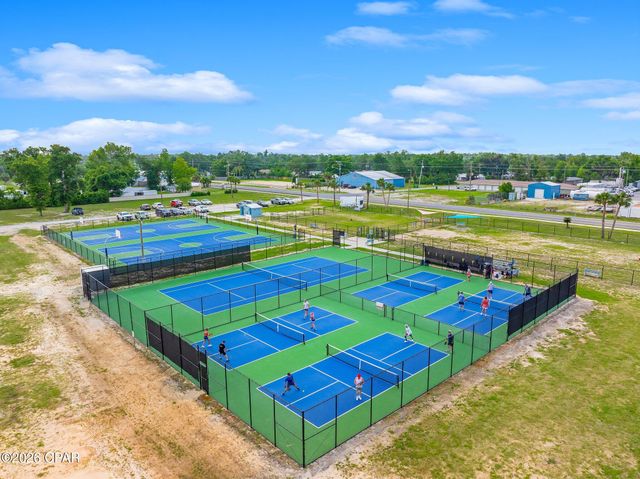 617 N 9th Plaza, Panama City, FL 32404