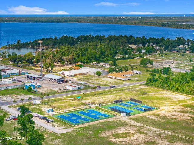 617 N 9th Plaza, Panama City, FL 32404