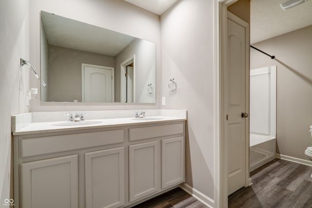 13501 Dewpoint Lane, Fishers, IN 46037