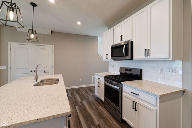 13501 Dewpoint Lane, Fishers, IN 46037