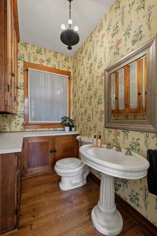 2440 E RIVER Drive, Davenport, IA 52803