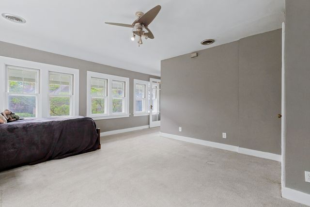 2440 E RIVER Drive, Davenport, IA 52803