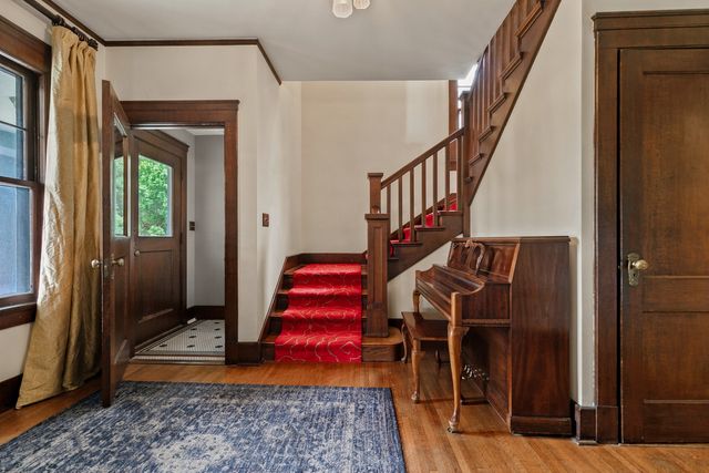 2440 E RIVER Drive, Davenport, IA 52803