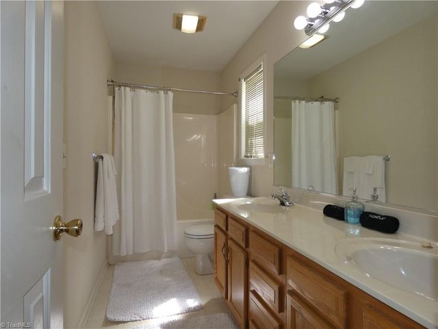 4221 Salem Landing Court, Winston-salem, NC 27101