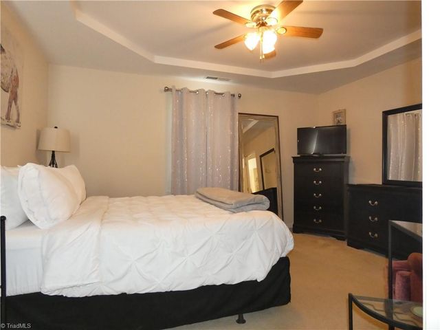 4221 Salem Landing Court, Winston-salem, NC 27101
