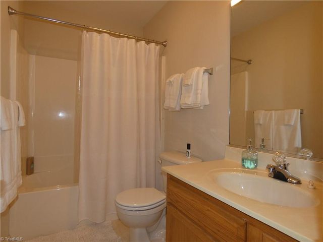 4221 Salem Landing Court, Winston-salem, NC 27101