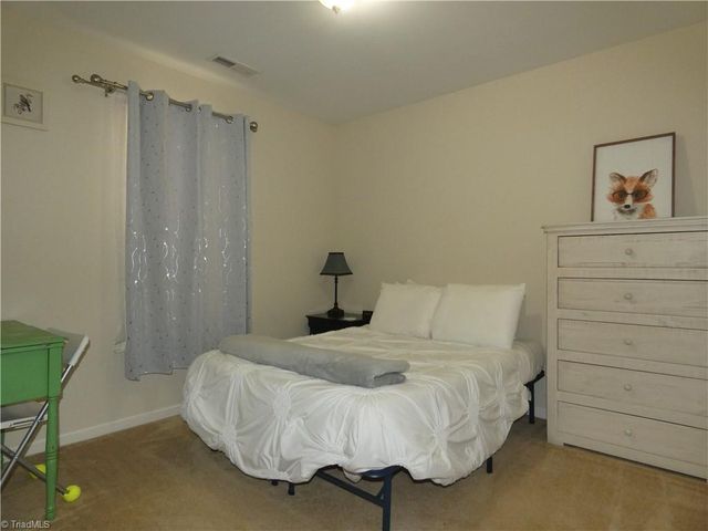 4221 Salem Landing Court, Winston-salem, NC 27101