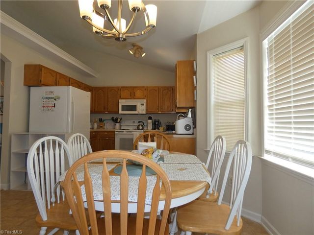 4221 Salem Landing Court, Winston-salem, NC 27101
