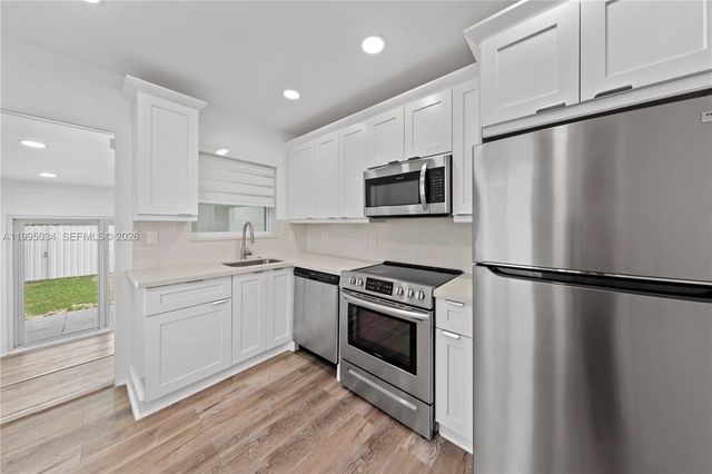 5727 SW 3rd St 0, Miami, FL 33144