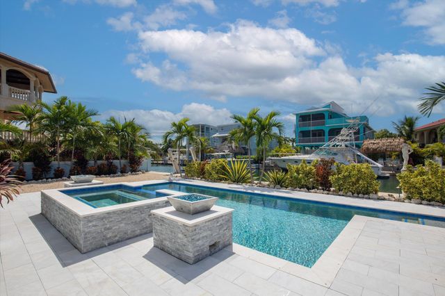 680 Cruikshank, Summerland Key, FL 33042