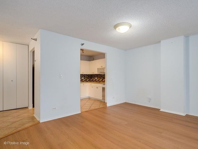 70 W Huron Street 605, Chicago, IL 60654