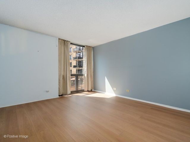 70 W Huron Street 605, Chicago, IL 60654