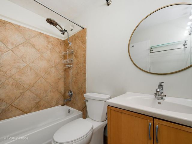 70 W Huron Street 605, Chicago, IL 60654