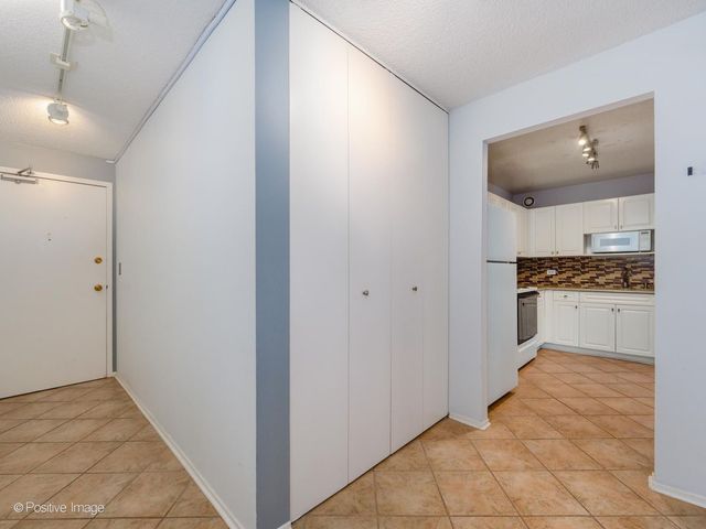 70 W Huron Street 605, Chicago, IL 60654