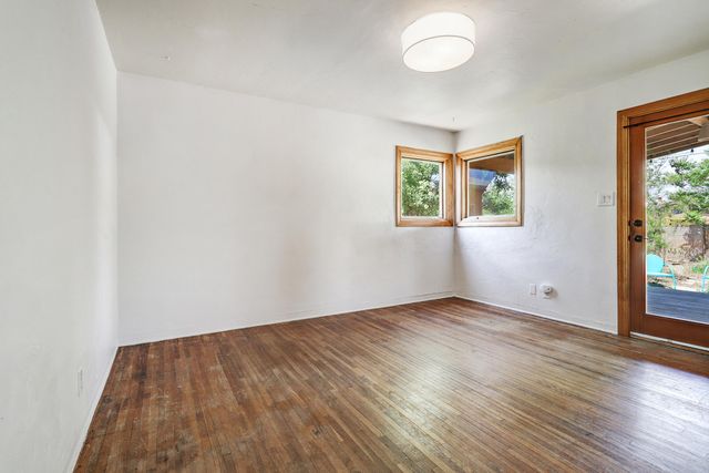 2201 Milton Court NW, Albuquerque, NM 87104