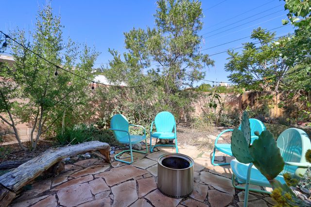 2201 Milton Court NW, Albuquerque, NM 87104
