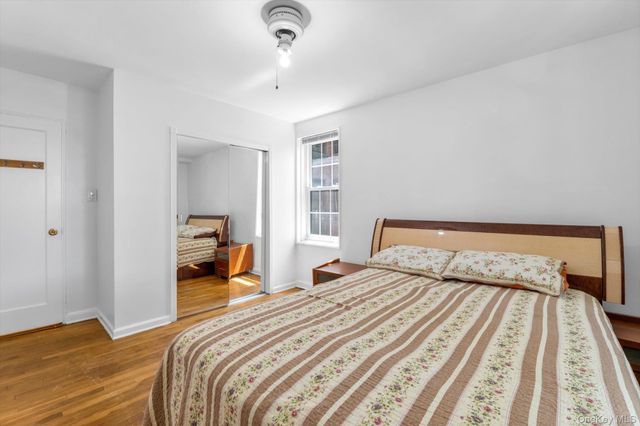 140-18 Burden Crescent 305, Briarwood, NY 11435