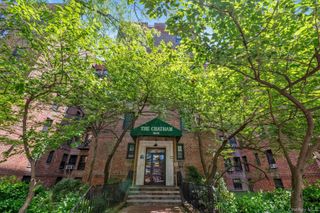 140-18 Burden Crescent 305, Briarwood, NY 11435