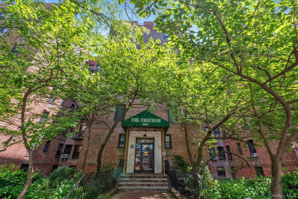 140-18 Burden Crescent 305, Briarwood, NY 11435