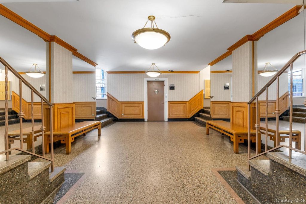 140-18 Burden Crescent 305, Briarwood, NY 11435 — photo 2