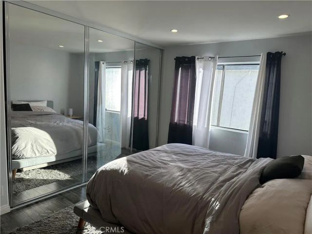 18445 Hatteras Street 402, Tarzana, CA 91356
