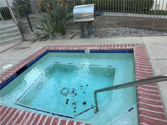 18445 Hatteras Street 402, Tarzana, CA 91356