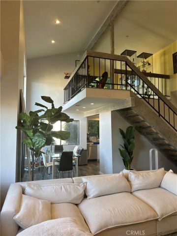 18445 Hatteras Street 402, Tarzana, CA 91356