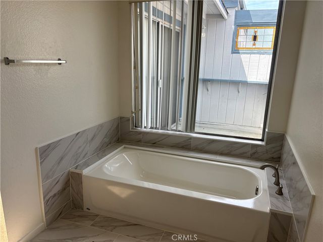 2501 FLORIDA Street 1, Huntington Beach, CA 92648
