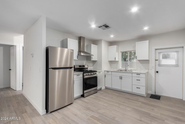 204 E BASELINE Road, Buckeye, AZ 85326