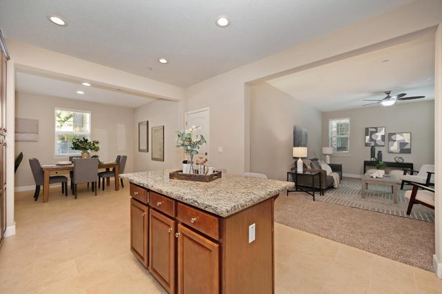 908 Lyon Pl, Roseville, CA 95747