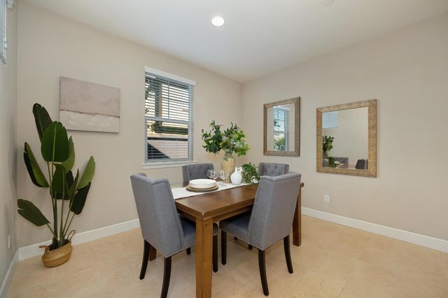 908 Lyon Pl, Roseville, CA 95747